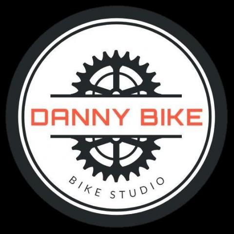 提供知識管理km服務的專家丹尼拜克