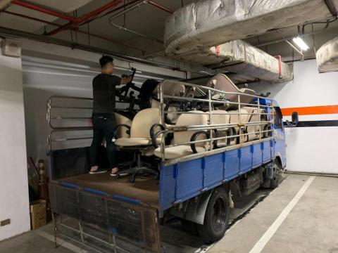 資妙景 - 辦公椅搬運