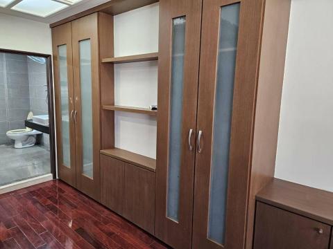 凡蓉精品藝術修護美容/居家店面裝璜瑕疵舊翻新/傢俱皮件精品美 - 二手屋櫃子小小刮傷,整棟櫃子瑕疵修復翻新 凡蓉精品藝術修護美容/居家店面裝璜瑕疵舊翻新/傢俱皮件精品美 - 二手屋櫃子小小刮傷,整棟櫃子瑕疵修復翻新