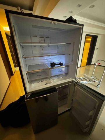 宇宙客製化輔助搬運 - 解決大型冰箱搬運過程因門框寬度不足需要通過的問題（拆裝門）