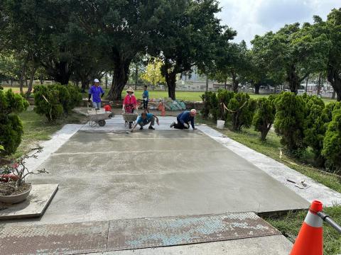 賴冠銘 - 地坪抿石子工程