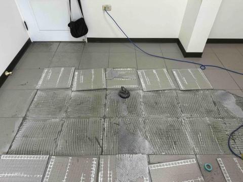 千煜工程行  磁磚 修繕 膨共 - 施工前 嚴重捧共 卸磚