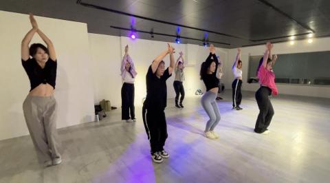 YOLOdance & life studio - 上課實況