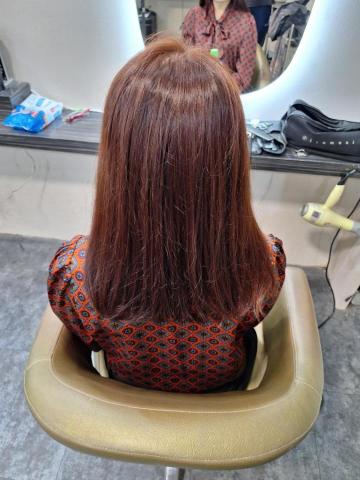 潘峙蓚 - 時尚的酒紅色