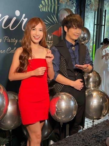 白光點藝術娛樂團隊 - 翁滋蔓生日派對隔空爆香檳