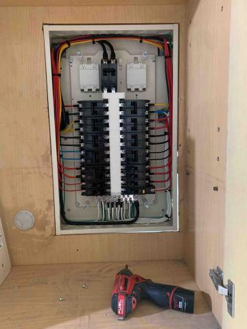 陳志豪 - 開關箱更新全室電線迴路增加