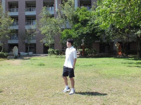 張逸家 EJ1a - 高雄師範大學附屬高中