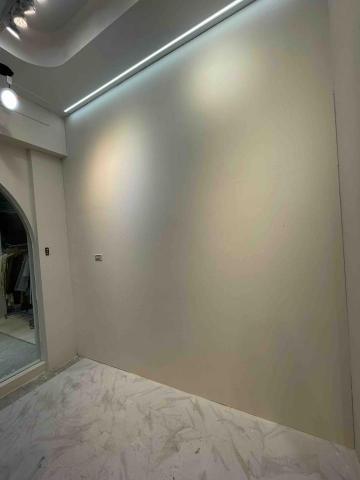 家油塗裝 - 逢甲服飾店 可可奶茶色 天花板白色