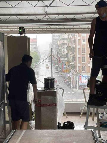 提供裝潢木工高雄服務的專家簡健智 Scott