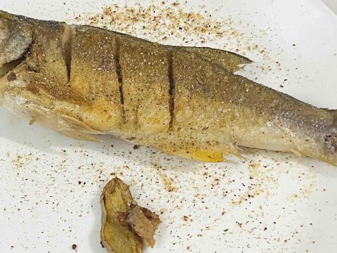 Jade’s kicthen（潔德作菜） - 香煎午仔魚