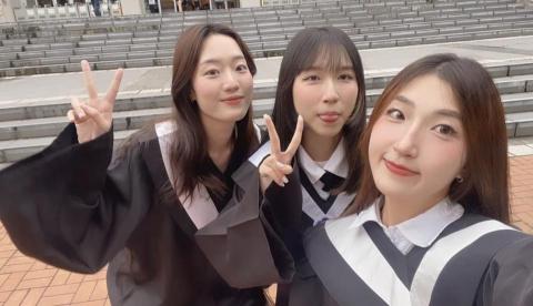 江佳璐 - （準）畢業照（本人是左一）