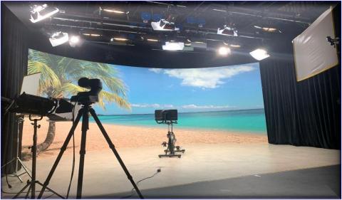 媲美電視台-挑高5.5米多元科技規格設備(A、B區攝影棚出租 - 