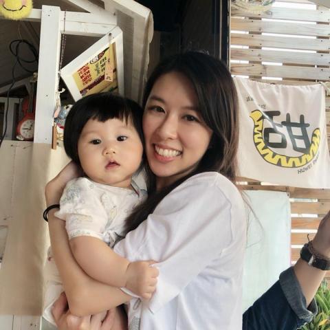 提供姐姐服務的專家Sandra