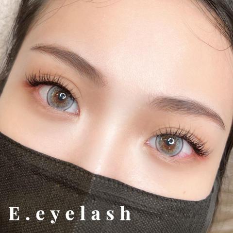 E.eyelash - ｜泰式款｜
-
&bull; 2019 PEA甲級植睫證照
&bull; 2023 S.E.A馬來西亞國際美業大賽現場真人5D嫁接第三名
&bull; 贈送睫毛深層SPA
&bull; 翔盛Biomooi低敏感黑膠
&bull; 日本低刺激親膚醫療膠帶
&bull; 針對眼型設計客製化長度/翹度
&bull; 不觸碰皮膚、不沾黏、不傷害真睫毛
-
&bull; LINE：https://page.line.me/183fblsx