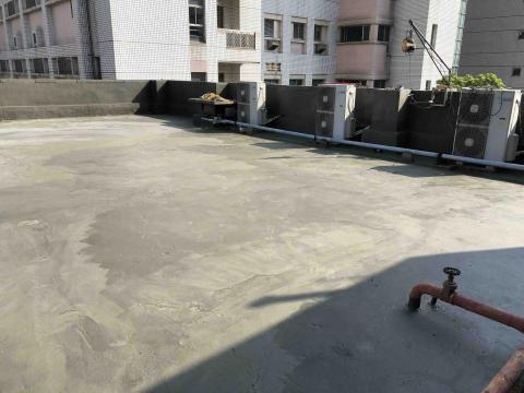 博ㄧ土木包工業有限公司 - 屋頂防水施作（中）