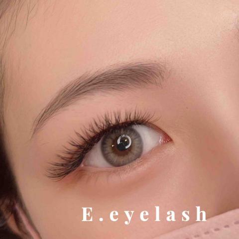 E.eyelash - ｜人魚款｜
-
美睫不做是自然美，
做了美睫是美的自然。
-
&bull; 2019 PEA甲級植睫證照
&bull; 2023 S.E.A馬來西亞國際美業大賽現場真人5D嫁接第三名
&bull; 贈送睫毛深層SPA
&bull; 翔盛 Biomooi低敏感黑膠
&bull; 日本低刺激親膚醫療膠帶
&bull; 針對眼型設計客製化長度/翹度
&bull; 不觸碰皮膚、不沾黏、不傷害真睫毛
-
&bull; LINE：https://page.line.me/183fblsx