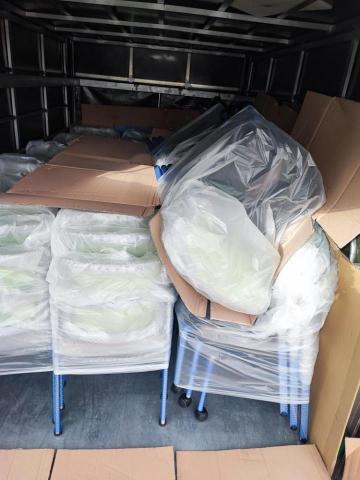 志氣 - 學校圖書館椅運送