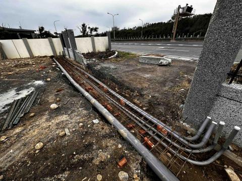 博ㄧ土木包工業有限公司 - 基礎興建（挖溝、綁鐵、灌漿）電管、排水管施作