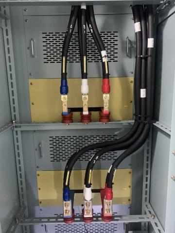 李師傅 - 動力配電盤配線