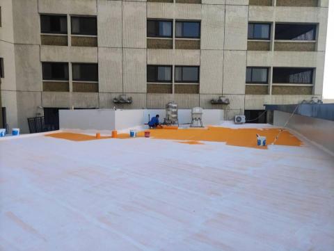 邑光防水隔熱工程 - （施工中照片）上防水塗層。中華電信大樓