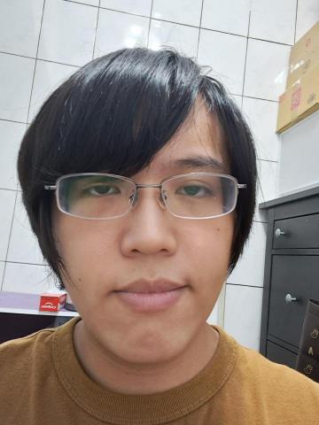 提供高中生物服務的專家黃浩偉