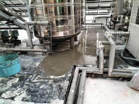 邑光防水隔熱工程 - 屋頂防水隔熱（地面縫隙坑洞填補）中華電信大樓