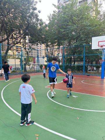 周沛永 - 有上過多次籃球家教班，擁有豐富相關經驗