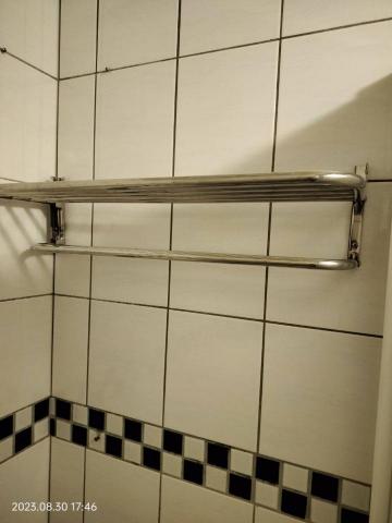 徐先生 - 浴室毛巾架安裝