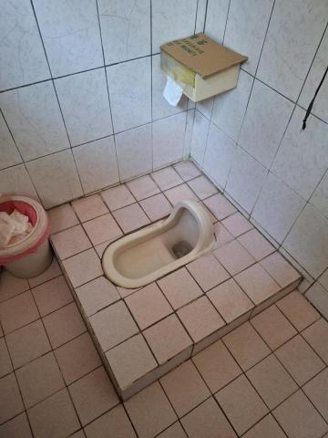 海奧華企業社 張光旻 - 蹲式馬桶蓋座式