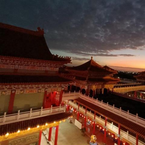 提供相機街服務的專家拱緣廟宇