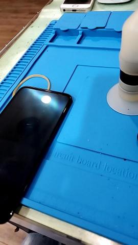 專業手機平板維修 - iphone x 內破不顯示