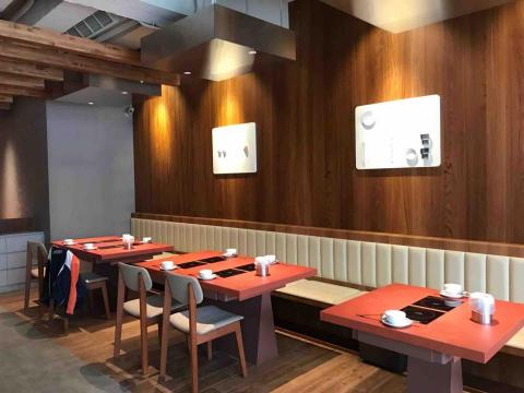 亞洸設計 - 火鍋店-紅棕色系襯托高級感