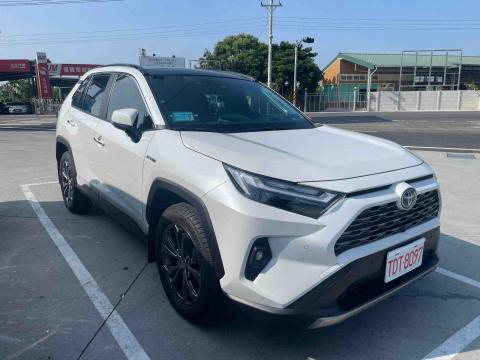 Lin Qi Yan (山上勞文) - 2023年式Toyota Rav4 hybrid 4wd (可乘坐4人)