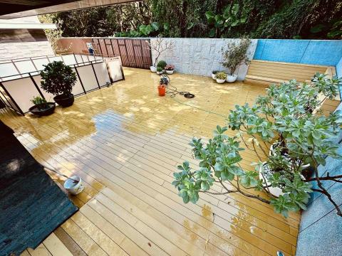 旭哥職人專業清潔 - 陽明山別墅月保養（水高壓機清洗）
棧板除青苔