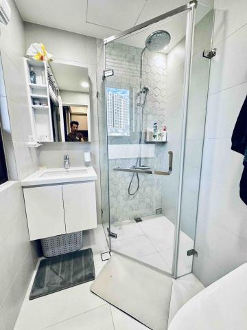 旭哥職人專業清潔 - 南崁居家保養（每星期）
先前重新裝潢後細清完工（半年前），跟業主約定每星期做一次居家清?保養，廁所淋浴間玻璃皂垢清洗，保持完工?的乾淨程度。