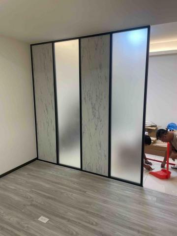 莊子緯 - 玻璃玄關屏風