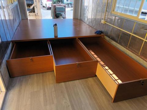 㵆明室內裝潢 - 貨櫃屋 三抽床板