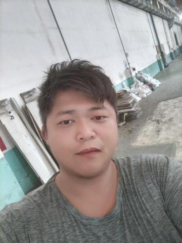 提供打石服務的專家吳龍俊