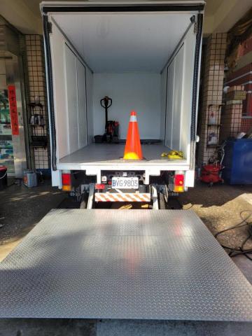 馮志楓 載貨不載人 - 正5噸貨車