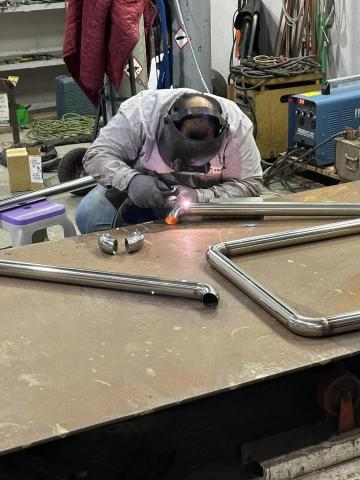 得勝企業社 - 氬焊作業2