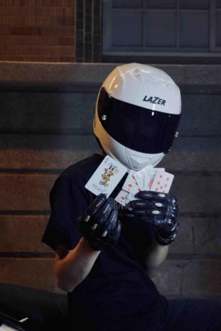 陳威斯 - 富士藍黑色調