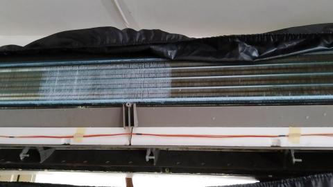 巨鼎機電工程有限公司 - 中間清洗後,右邊清洗前