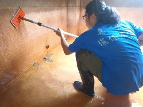 真鑽環保企業 - 清洗水塔