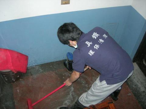 真鑽環保企業 - 專業清洗樓梯