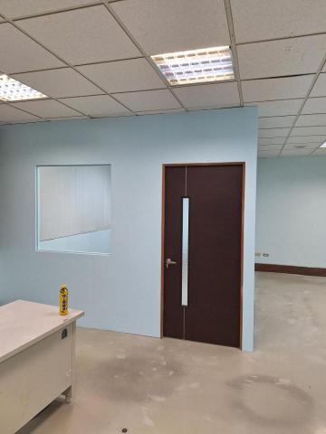 陳建睿 - 隔間，門，油漆，玻璃