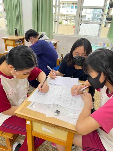 王彤旭 Doris Wang - 曾於國中擔任短期課後輔導老師