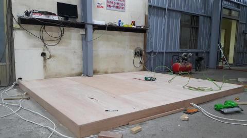 萬事事業社 - 架高地板施工