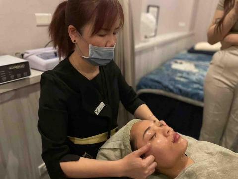 李舒洆 - 臉部保養