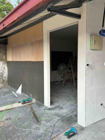 鄭鈞隆 - 鐵皮屋 格套房