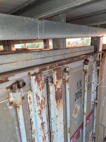 簡宗威 于杰鐵類工程 - 屏東長治中古材料修改製作水塔架
底部橫跨貨櫃前後承接力道固定(鋁貨櫃) 簡宗威 于杰鐵類工程 - 屏東長治中古材料修改製作水塔架
底部橫跨貨櫃前後承接力道固定(鋁貨櫃)